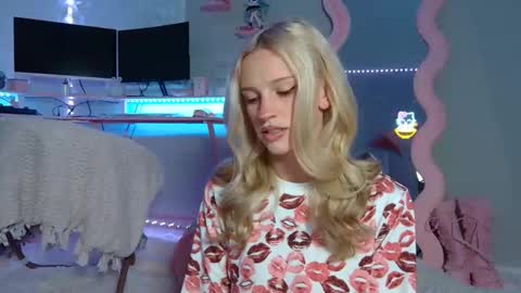 elsa_may online show from February 3, 2026, 2:53 am