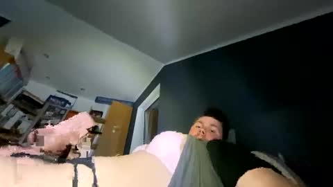 eltat_75 online show from November 4, 2025, 7:57 pm