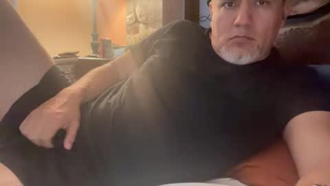 Snapshot of elvecinoequipadon chatting on May 18, 2026, 2:45 pm Petrhus Rockpic online show from May 18, 2026, 2:45 pm