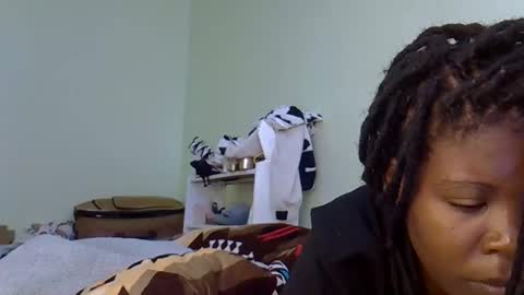 flo online show from December 18, 2025, 9:15 am