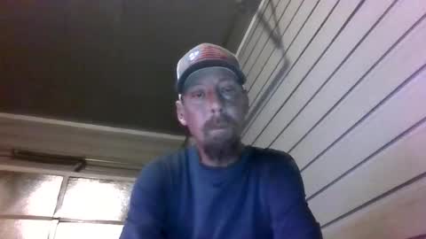 elwooood7 online show from May 3, 2026, 12:33 pm