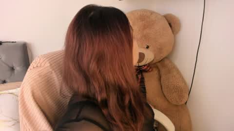 Snapshot of elyross_ chatting on May 18, 2026, 8:03 pm Ross online show from May 18, 2026, 8:03 pm