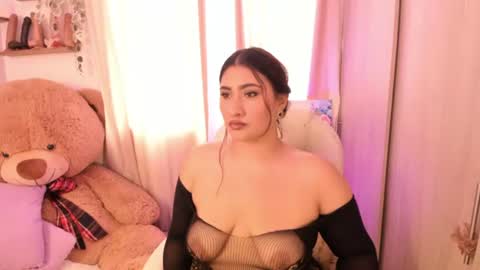 Snapshot of elyross_ chatting on July 19, 2026, 9:18 pm Ross online show from July 19, 2026, 9:18 pm