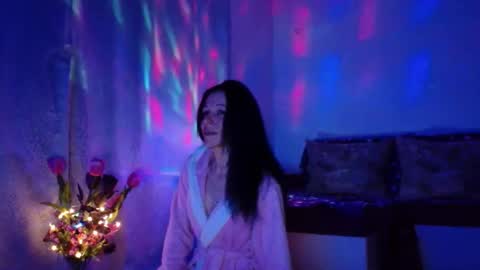 Elisa online show from March 2, 2025, 11:31 pm