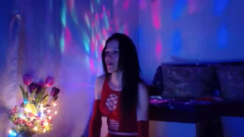 Elisa online show from March 11, 2025, 9:48 pm