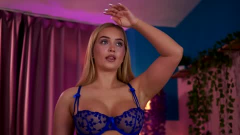 Elyssa online show from May 27, 2026, 6:27 pm