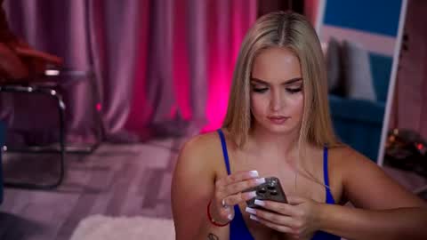 Elyssa online show from July 31, 2026, 7:13 pm