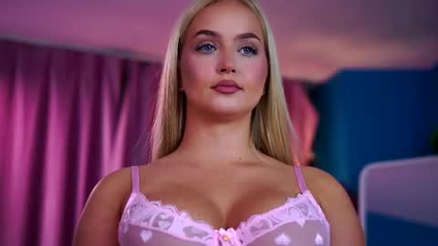 Elyssa online show from August 1, 2026, 7:13 pm
