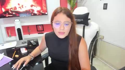 Snapshot of ema_04 chatting on January 8, 2025, 8:39 pm Estefany Martinez Acua INSTAGRAM ema 04oficial online show from January 8, 2025, 8:39 pm