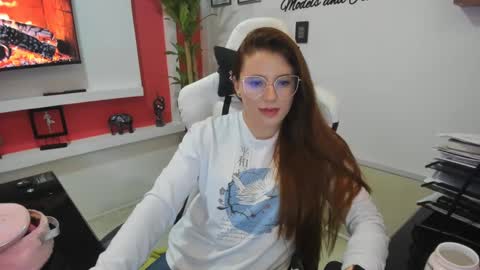 Snapshot of ema_04 chatting on January 10, 2025, 12:17 am Estefany Martinez Acua INSTAGRAM ema 04oficial online show from January 10, 2025, 12:17 am