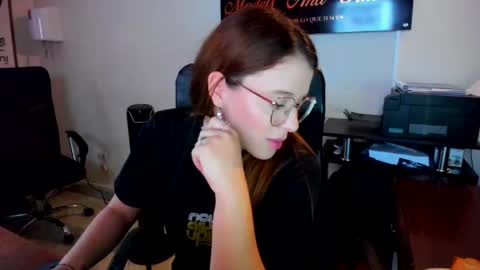 Snapshot of ema_04 chatting on February 25, 2025, 4:46 am Estefany Martinez Acua INSTAGRAM ema 04oficial online show from February 25, 2025, 4:46 am