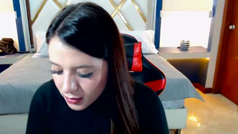 Snapshot of ema_04 chatting on October 25, 2025, 12:40 am Estefany Martinez Acua INSTAGRAM ema 04oficial online show from October 25, 2025, 12:40 am