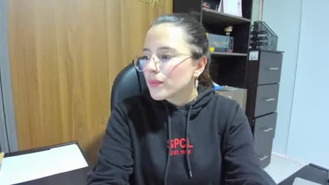 Snapshot of ema_04 chatting on November 20, 2025, 9:14 pm Estefany Martinez Acua INSTAGRAM ema 04oficial online show from November 20, 2025, 9:14 pm