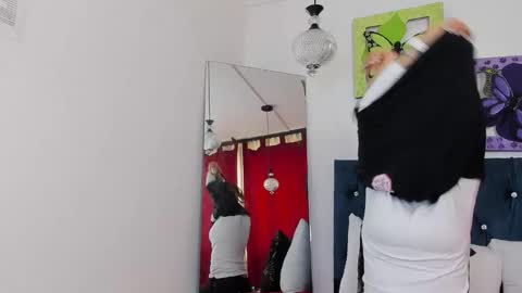 Snapshot of ema_garciaa chatting on May 25, 2026, 1:50 pm ema garcia online show from May 25, 2026, 1:50 pm