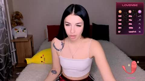 ema_grasie online show from December 7, 2024, 5:48 am