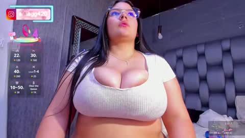 ema_grey1 online show from November 11, 2025, 5:35 pm