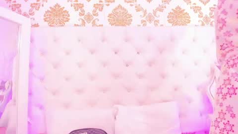 Ema Lambert  online show from April 23, 2026, 12:29 pm