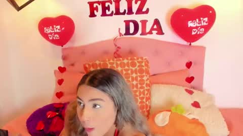 Snapshot of ema_stone65 chatting on February 14, 2025, 8:37 pm Ema online show from February 14, 2025, 8:37 pm