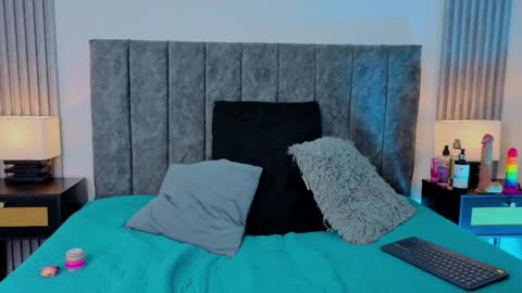 Snapshot of ema_stone65 chatting on October 21, 2025, 12:11 am Ema online show from October 21, 2025, 12:11 am