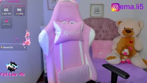 Snapshot of ema_tayy chatting on February 4, 2025, 4:15 am Ema online show from February 4, 2025, 4:15 am