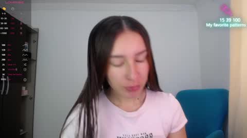 Snapshot of emaa_martins chatting on September 29, 2025, 8:57 pm Emaa online show from September 29, 2025, 8:57 pm