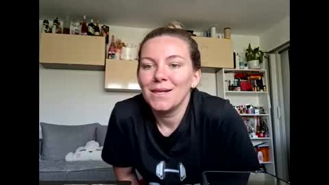 emanuel_berta online show from May 15, 2026, 7:37 am