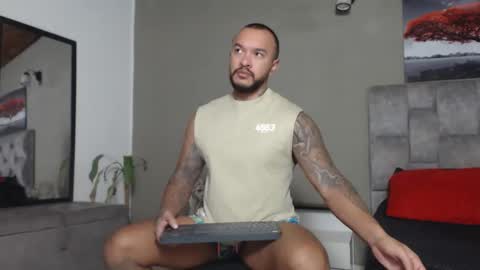 emanuelspencer online show from November 25, 2025, 10:04 am