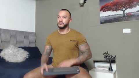 Snapshot of emanuelspencer chatting on July 16, 2026, 6:58 pm emanuelspencer online show from July 16, 2026, 6:58 pm