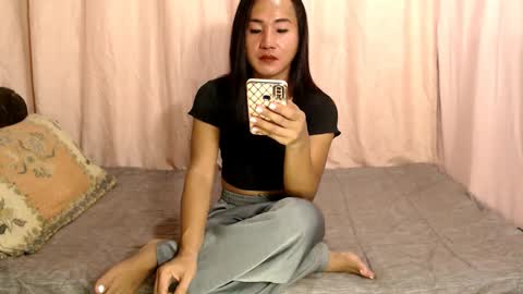 Snapshot of emarie91 chatting on January 10, 2025, 7:14 am Trans cummer online show from January 10, 2025, 7:14 am