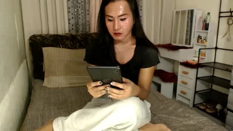 Snapshot of emarie91 chatting on February 21, 2025, 2:27 pm Trans cummer online show from February 21, 2025, 2:27 pm