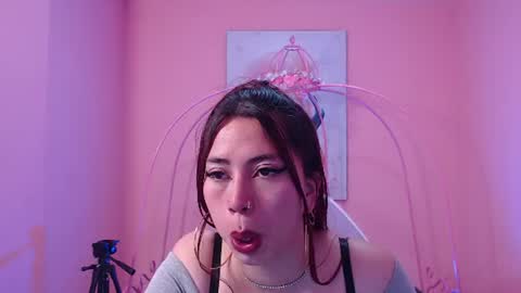 ember_queen online show from July 16, 2026, 12:33 pm