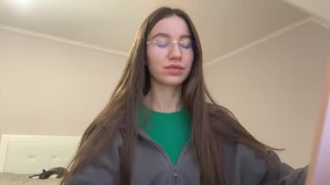 Alina online show from March 18, 2026, 3:59 pm