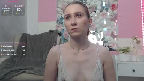 Snapshot of emberluna_ chatting on May 18, 2026, 6:19 am Ember online show from May 18, 2026, 6:19 am