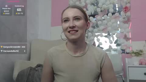 Snapshot of emberluna_ chatting on June 5, 2026, 6:20 am Ember online show from June 5, 2026, 6:20 am