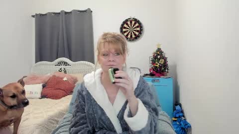 Ember Pheonixxx online show from December 19, 2024, 3:18 am