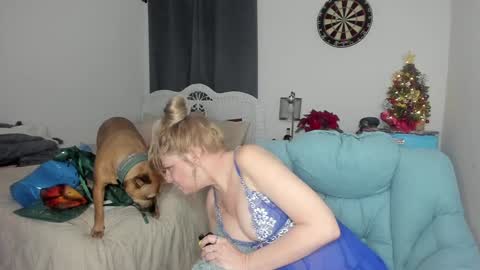 Ember Pheonixxx online show from December 23, 2024, 3:40 am