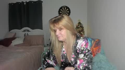 Ember Pheonixxx online show from December 29, 2024, 3:33 am