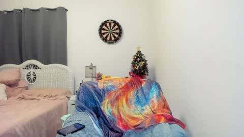 Ember Pheonixxx online show from December 31, 2024, 4:16 am