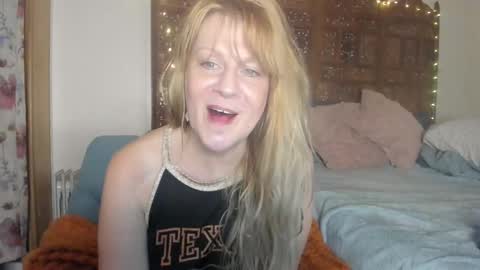 Ember Pheonixxx online show from October 19, 2025, 12:33 am