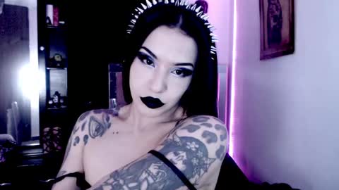 Emerald Black online show from May 3, 2026, 3:34 am