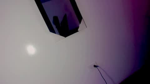 Snapshot of emeli_roushot chatting on June 2, 2026, 3:08 am Emeli online show from June 2, 2026, 3:08 am