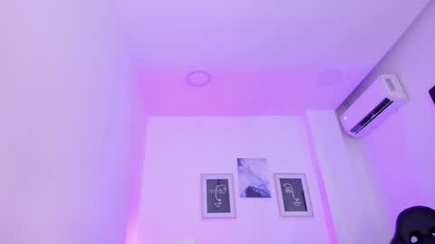 emelie_89 online show from January 24, 2025, 2:51 pm