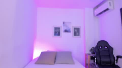 emelie_89 online show from February 12, 2025, 11:40 am