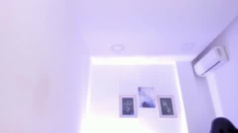 emelie_89 online show from September 18, 2025, 11:56 am