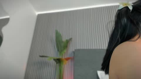 Snapshot of emelie_89 chatting on May 31, 2026, 11:28 am emelie_89 online show from May 31, 2026, 11:28 am