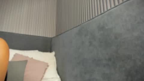 Snapshot of emelie_89 chatting on July 22, 2026, 11:35 am emelie_89 online show from July 22, 2026, 11:35 am