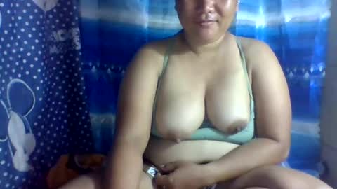 Snapshot of emelybloom123 chatting on January 22, 2025, 10:37 pm emelybloom123 online show from January 22, 2025, 10:37 pm