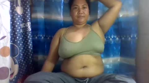 Snapshot of emelybloom123 chatting on February 25, 2025, 2:47 am emelybloom123 online show from February 25, 2025, 2:47 am