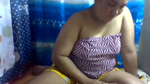 Snapshot of emelybloom123 chatting on March 5, 2025, 12:27 am emelybloom123 online show from March 5, 2025, 12:27 am