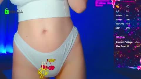 Emely online show from October 17, 2025, 4:59 am